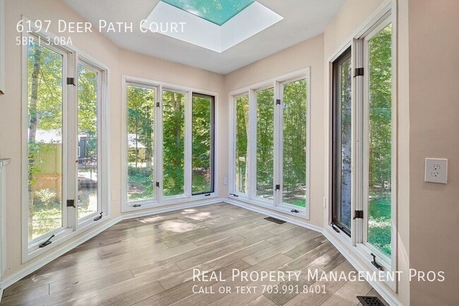 Building Photo - 6197 Deer Path Ct