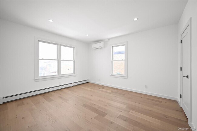 Building Photo - 154-25 13th Ave
