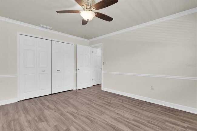 Building Photo - 701 Poinsettia Rd