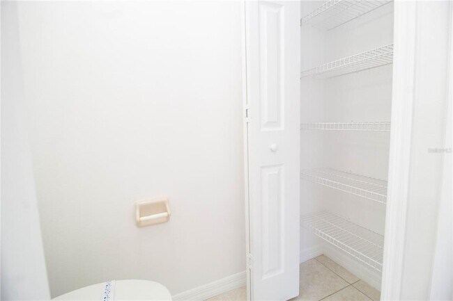Building Photo - 667 Downing Cir