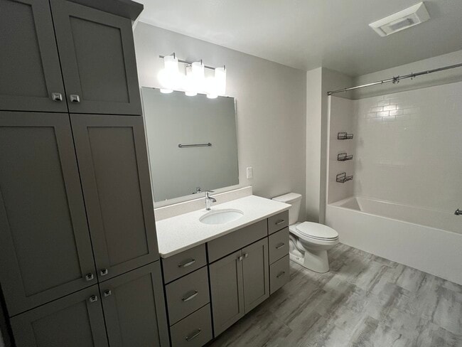 Building Photo - 2223 Eversull Ln