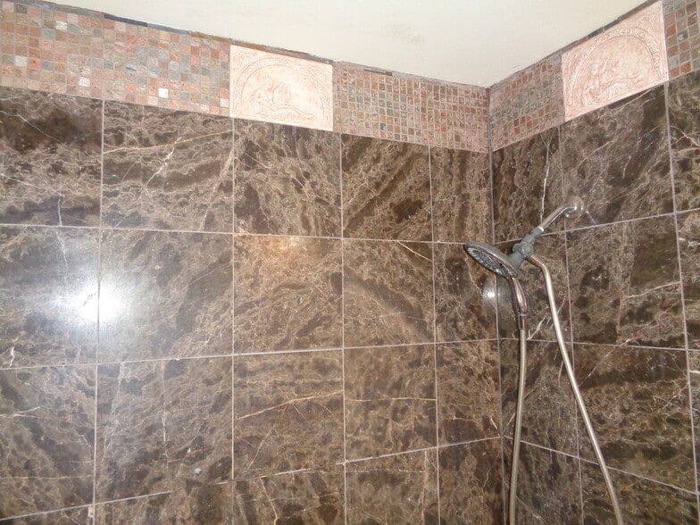 Building Photo - 676 Jennifer Jean Dr