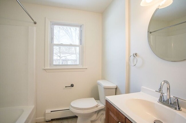 Building Photo - 29 Crown St