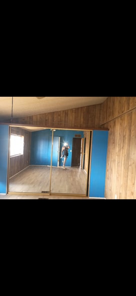 Bedroom - 203 Shoshone Ln
