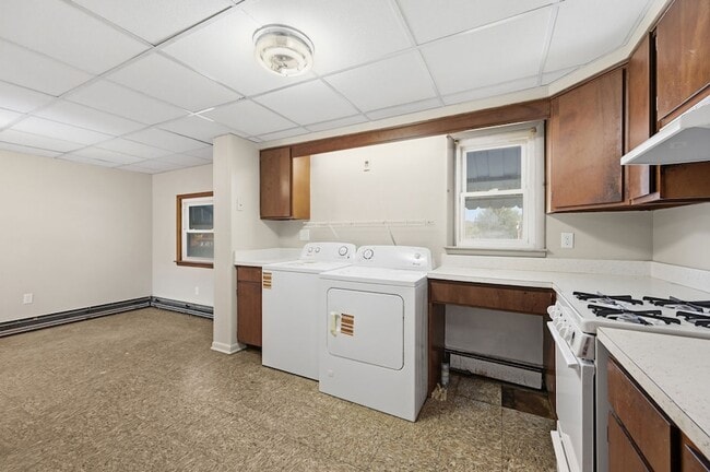 Building Photo - 125 S Clay St