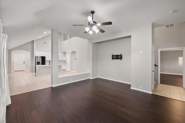 Building Photo - 4802 Oakview Dr
