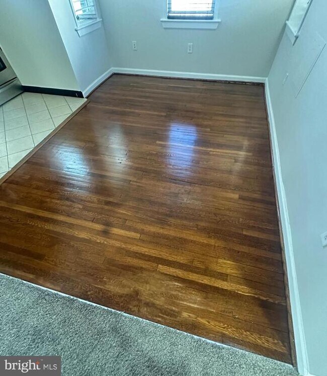 Building Photo - 2712 6th St NE