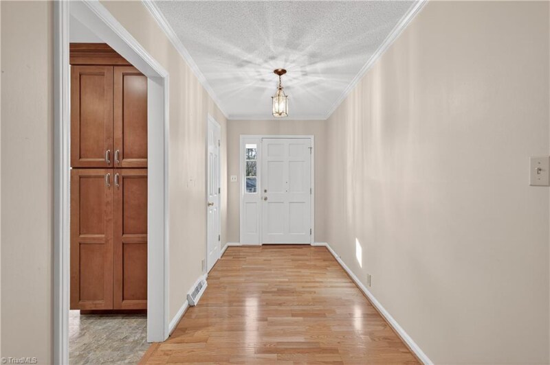 Building Photo - 3041 Forest Line Dr