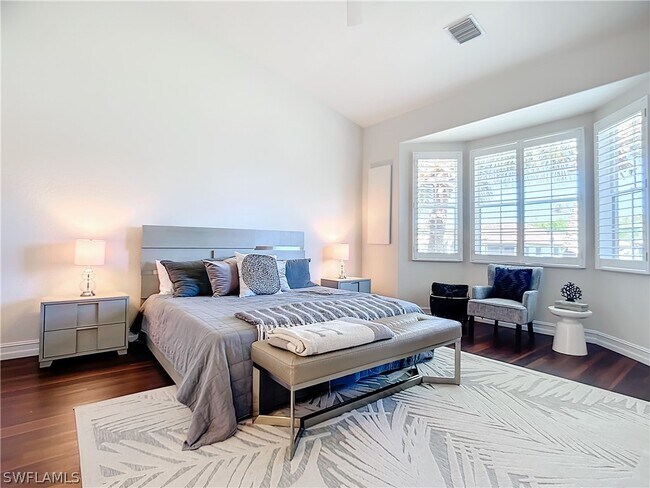 Building Photo - 4752 Stratford Ct