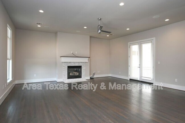 Building Photo - 2220 Portsmouth St