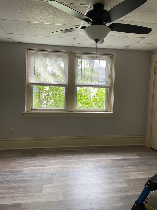 Building Photo - 319 Allegheny St