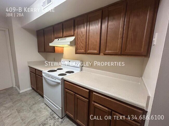 Building Photo - 409 Kerry Ln