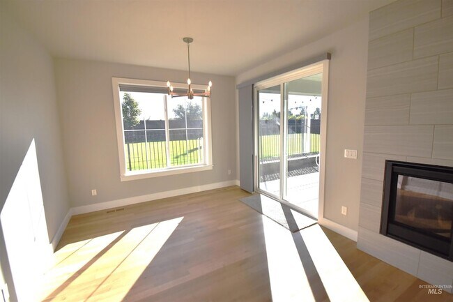 Building Photo - 3241 W Ladle Rapids St