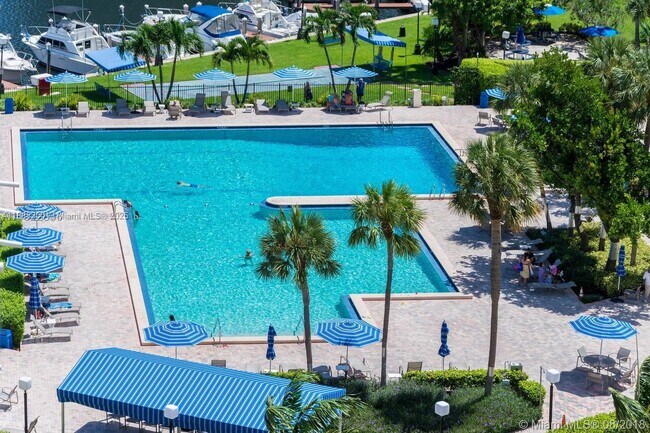 Building Photo - 600 Three Islands Boulevard