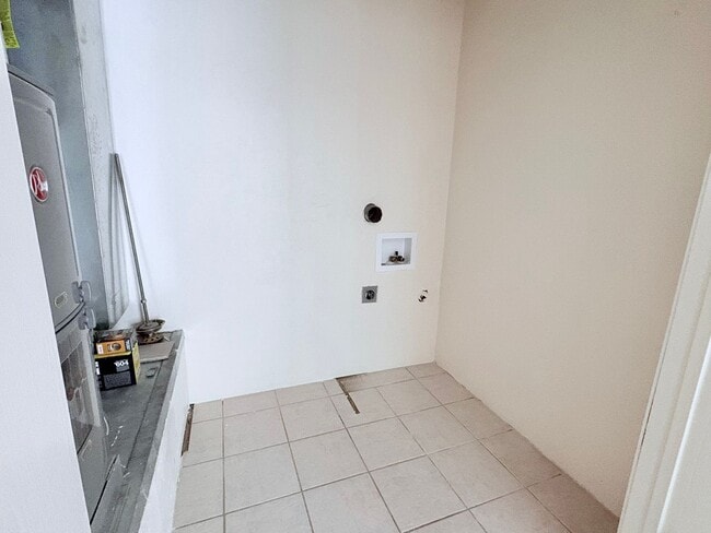 Building Photo - 3673 S Camino Seco