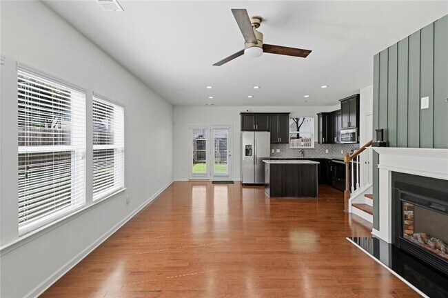 Building Photo - 2705 Avanti Way