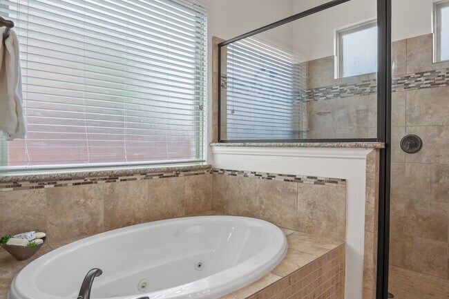 Building Photo - Luxe Living in Trophy Club – 4-Bedroom Haven!