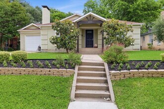 Building Photo - "Beautifully Maintained 3-Bedroom, 3-Bath Gem with Modern Updates, Spacious Living and Exceptiona...