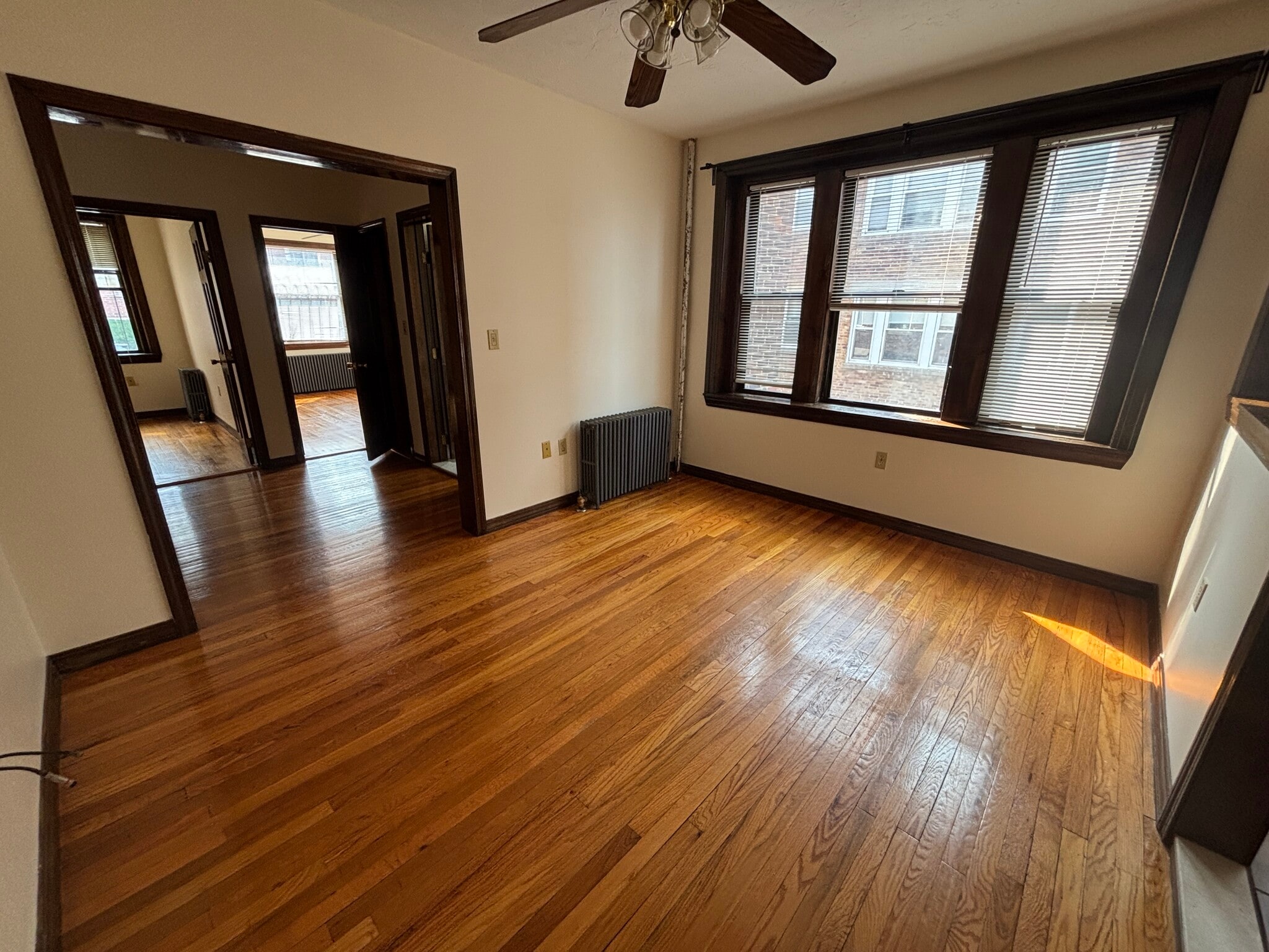 Building Photo - 240 Kelton St