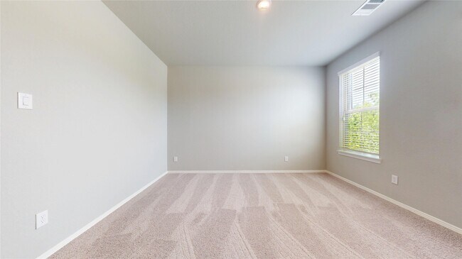 Building Photo - 24702 Crimson Pine Dr