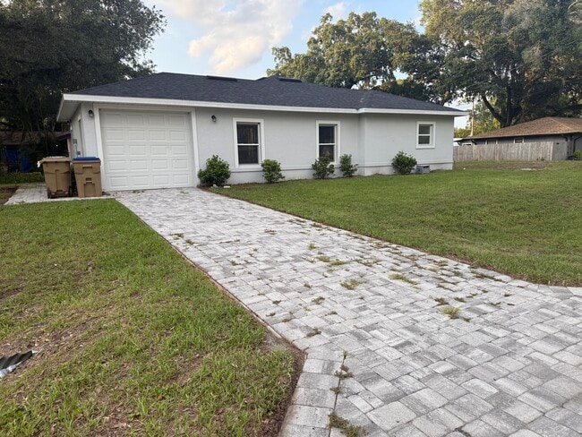 Building Photo - 1165 Eden Dr