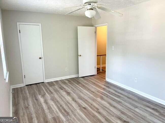 Building Photo - 123 Jackson Dr