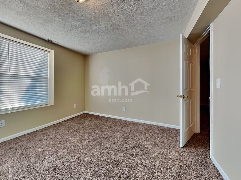Building Photo - 1106 Brookstone Dr