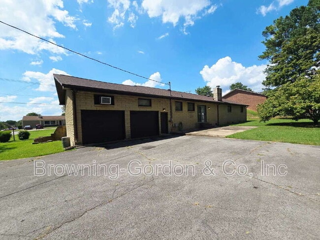 Building Photo - 790 Bellevue Rd