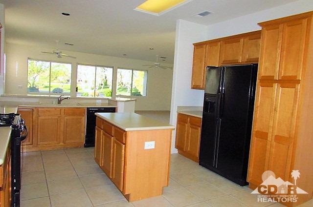 Building Photo - 39261 Mirage Cir