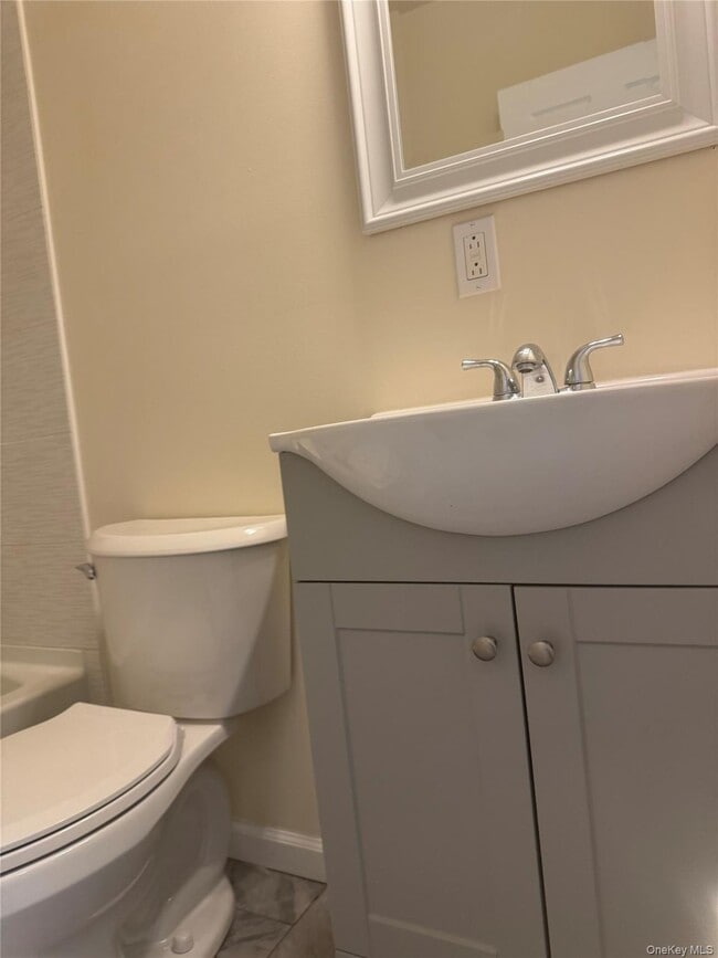 Building Photo - 155 Main St