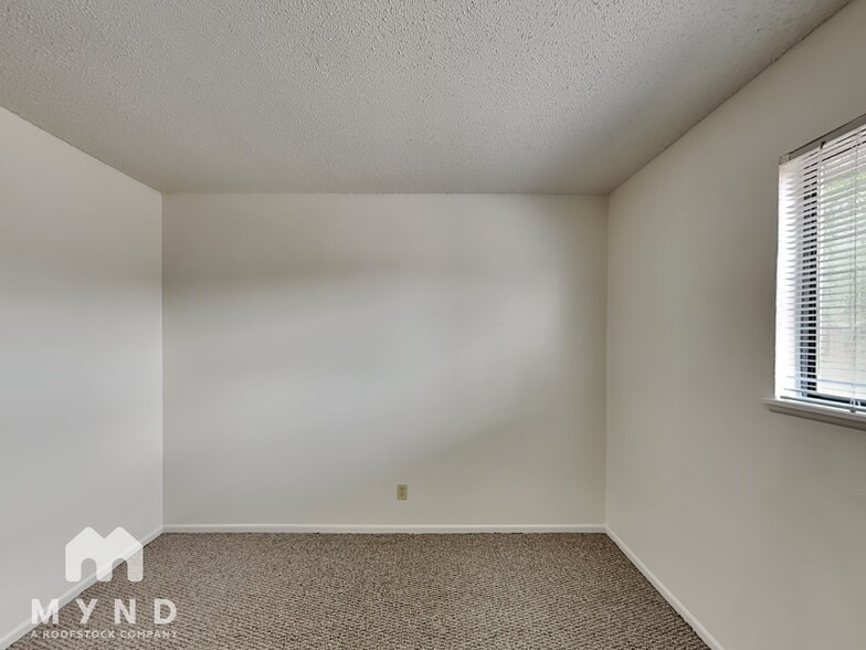 Building Photo - 3270 Probasco Way