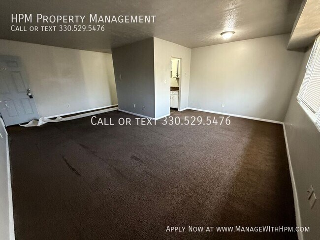 Building Photo - 809 SilverMeadow 304