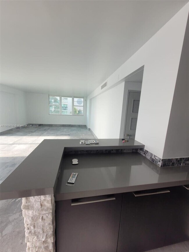 Building Photo - 3301 NE 5th Ave