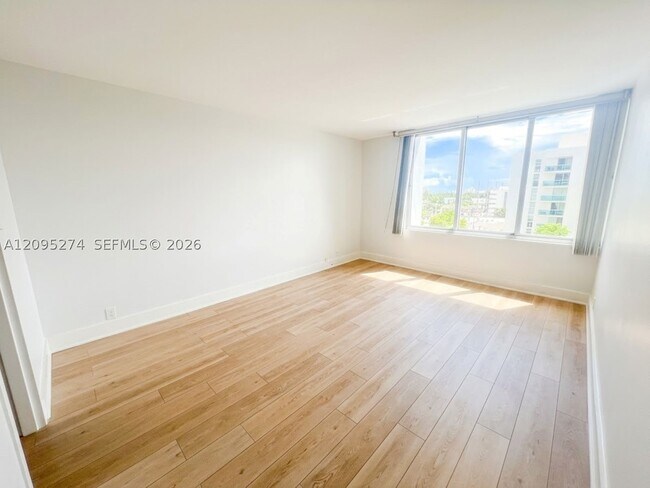 Building Photo - 1000 West Dr