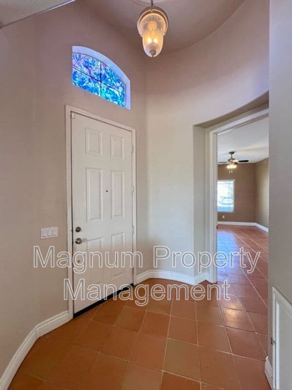 Building Photo - 33021 Adelante St