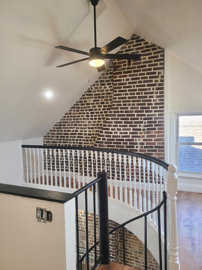 Building Photo - 201-203-203 N 2nd St