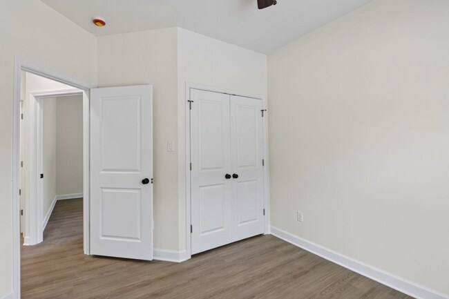 Building Photo - Inviting Home with Bright Interiors & Ceiling Fans Throughout - Comfortable Rental with Everyday ...