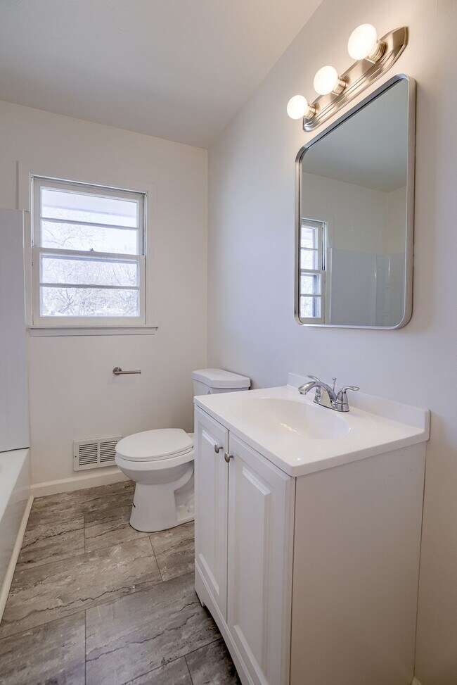 Building Photo - 4623 N 55th St
