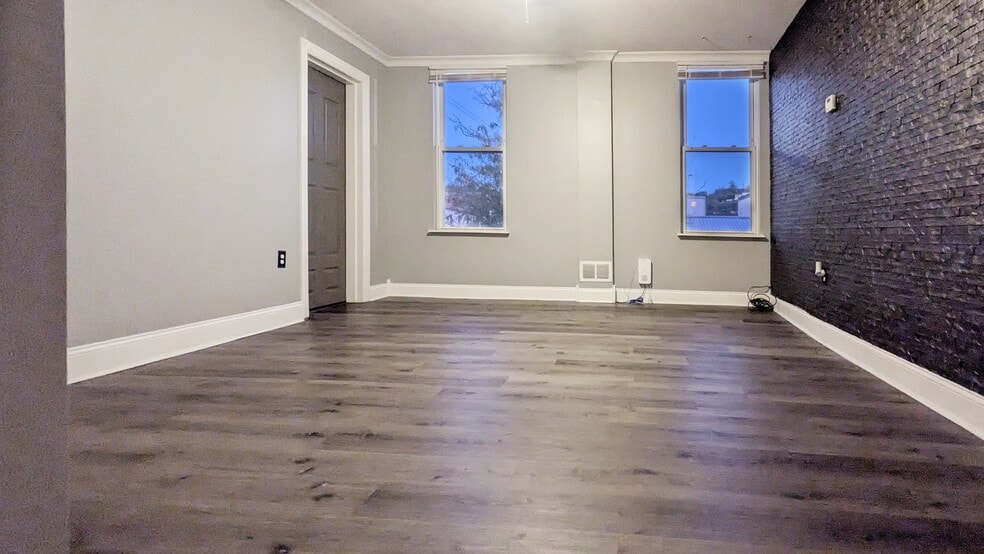Spacious Living Room - 145 W Benson St