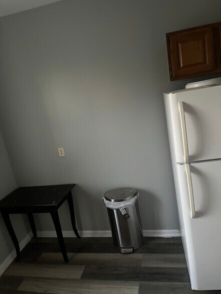 Building Photo - 433 Lincoln Ave