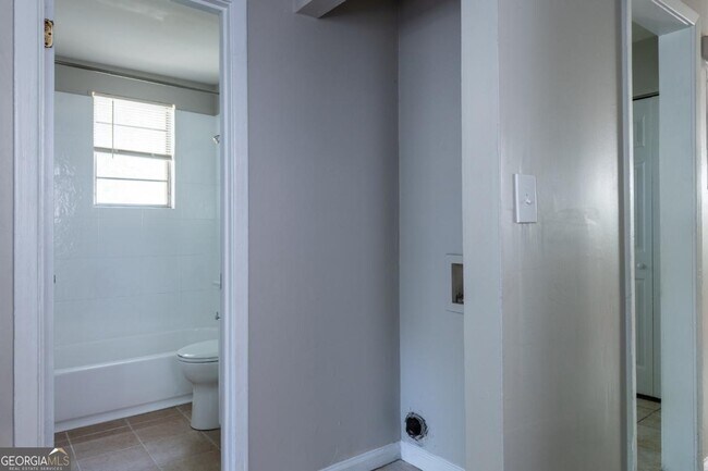 Building Photo - 3527 Bolfair Dr NW