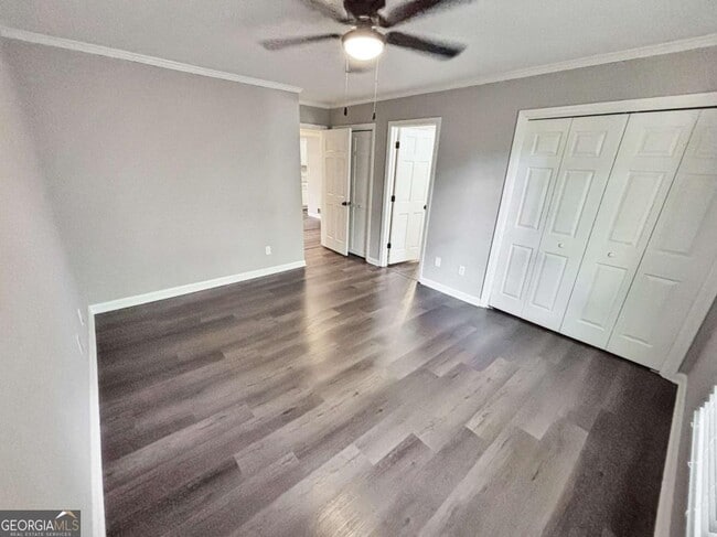 Building Photo - 1840 Cooper Lake Dr SE