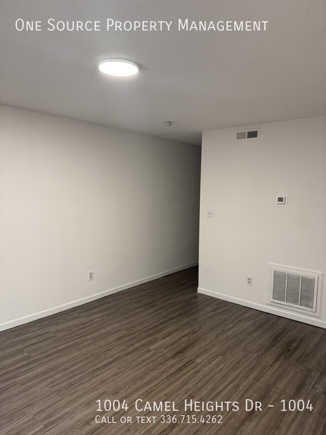 Building Photo - 1004 Camel Heights Dr