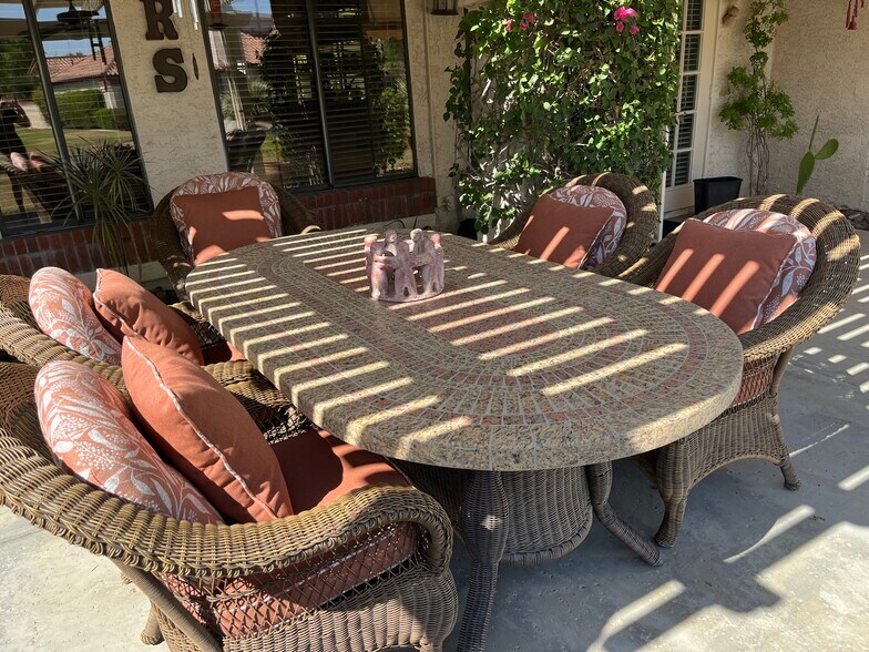 front - new furniture - 116 Avellino Cir