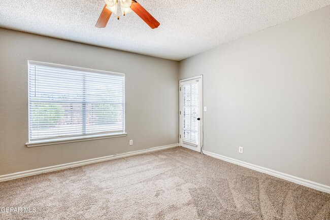 Building Photo - 5672 Costa Blanca Pl