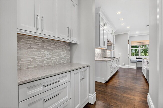 Building Photo - 200 NW 10th St