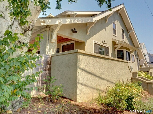 Building Photo - 1164 Ocean Ave
