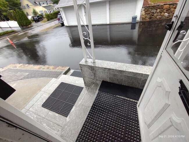 Building Photo - 60 Washington St