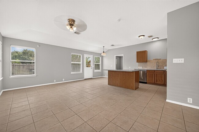 Building Photo - 14922 Sugar Sweet Dr