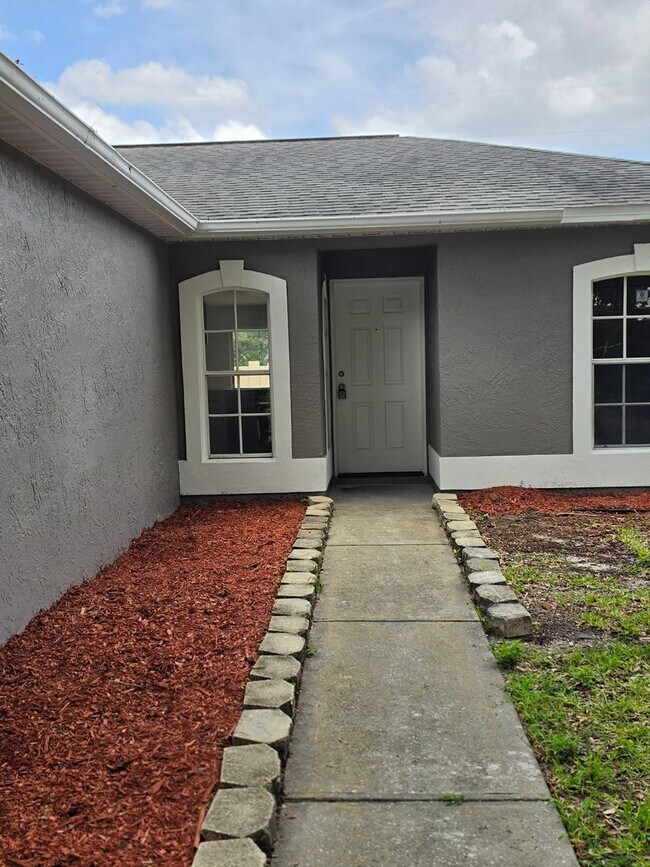 Building Photo - FOR RENT!!! SIMPLY STUNNING (REMODELED) 3 BEDROOM 2 BATH SINGLE FAMILY HOME...